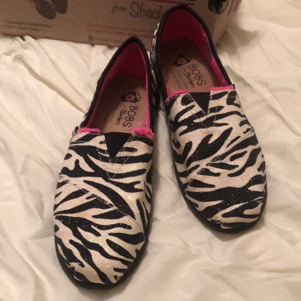 NWT BOBS by Skechers Zebra Flats